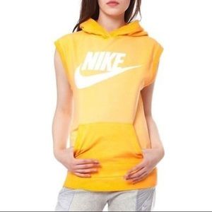 NIKE Sleeveless Top